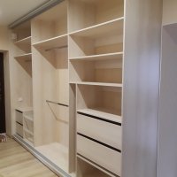 Корпусный шкаф для большой семьи открытый