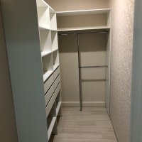 Гардеробная комната в небольшую комнату