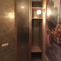 Узкий шкаф в прихожую зеркало с узором