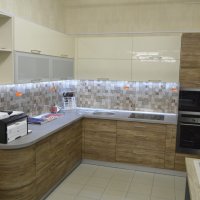 Угловая кухня для студии