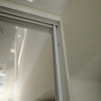 Шкаф-купе белый глянец встроенный