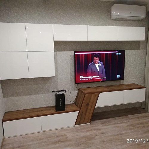 Стенка темно белая